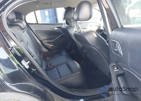 2015 Mercedes-Benz Gla 250 4Matic z USA, uszkodzony, nr VIN WDCTG4GB7FJ033114